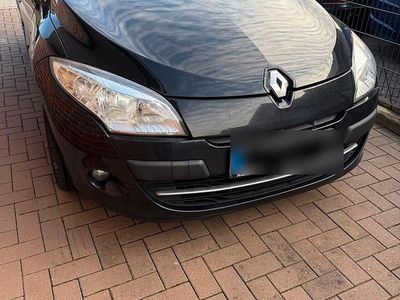 Gebraucht Renault Mégane GrandTour 130 PS (95 kW) 2013 Schwarz Kombi