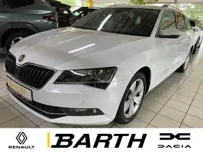 Gebraucht Skoda Superb Style 150 PS (110 kW) 2019 Weiß Kombi
