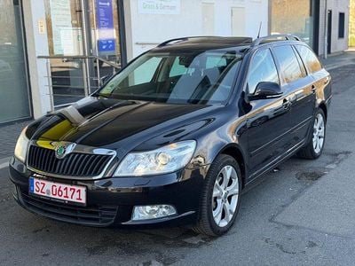 Gebraucht Skoda Octavia Elegance 140 PS (102 kW) 2012 Schwarz Kombi