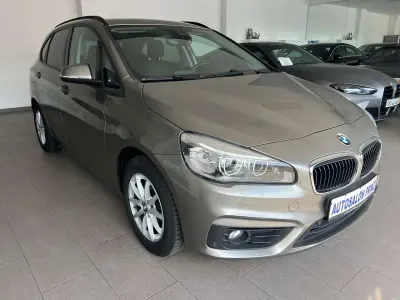 Gebraucht BMW 218 136 PS (100 kW) 2015 Platinsilber Van / Kleinbus