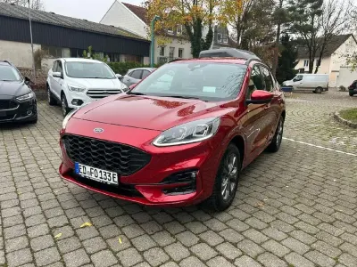 Gebraucht Ford Kuga ST-Line X 152 PS (111 kW) 2024 Lucidrot metallic SUV