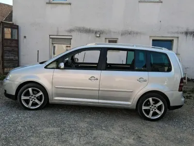 Gebraucht VW Touran 150 PS (110 kW) 2005 Silber Van / Kleinbus