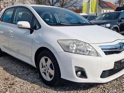 Gebraucht Toyota Auris Hybrid Life 136 PS (100 kW) 2011 Weiß Limousine