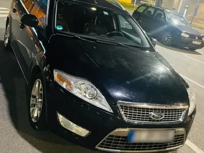 Gebraucht Ford Mondeo 140 PS (102 kW) 2010 Schwarz Kombi