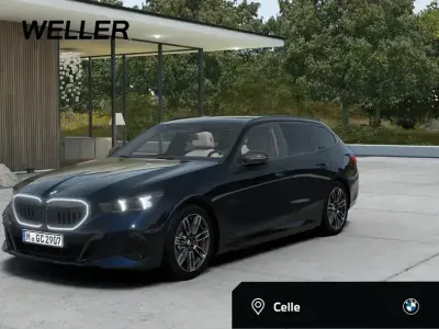 Gebraucht BMW 520 M Sport 190 PS (139 kW) 2025 Schwarz Kombi