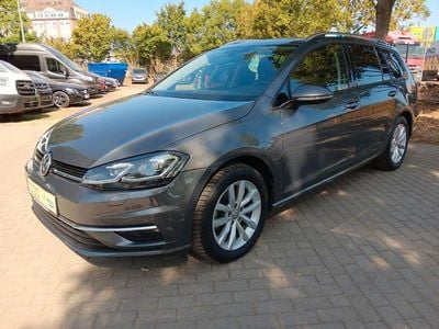 Gebraucht VW Golf VII Join 125 PS (91 kW) 2018 Grau Kombi