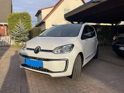 Gebraucht VW e-up! Style 61 kW (83 PS) 2020 Weiß Kleinwagen