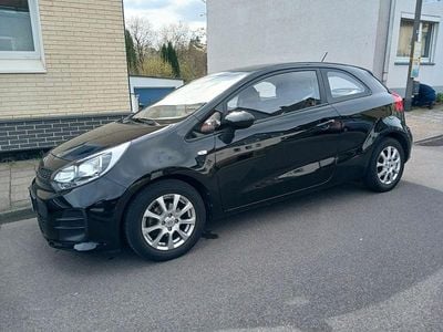 Second-hand Kia Rio Start 84 CP (61 kW) 2016 Negru Hatchback