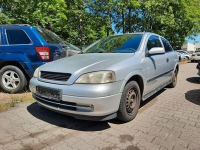 Gebraucht Opel Astra 75 PS (55 kW) 1998 Silber Limousine