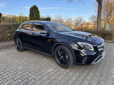 Gebraucht Mercedes GLA220 184 PS (135 kW) 2018 Schwarz SUV