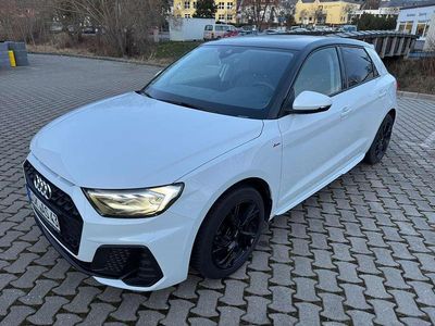 Gebraucht Audi A1 S-Line 95 PS (69 kW) 2024 Gletscherweiß metallic Kleinwagen