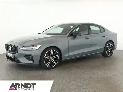 Usata Volvo S60 R-Design 197 CV (144 kW) 2022 Grigio Berlina