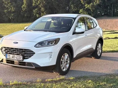 Gebraucht Ford Kuga Titanium 224 PS (164 kW) 2022 Weiß SUV