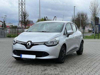 Gebraucht Renault Clio IV Experience 90 PS (66 kW) 2015 Silber Kleinwagen