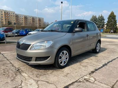 Gebraucht Skoda Fabia Ambition 105 PS (77 kW) 2012 Grau Kleinwagen