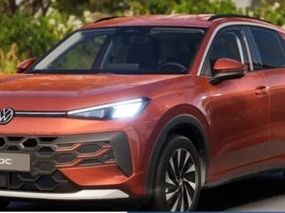 Neu VW T-Roc Life 116 PS (85 kW) 2026 Flame red metallic SUV