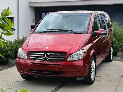 Rot Gebraucht 2007 Mercedes Viano Van / Kleinbus | 7.449 €