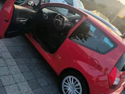 Gebraucht Citroën C2 VTR Sport 68 PS (50 kW) 2007 Rot Kleinwagen