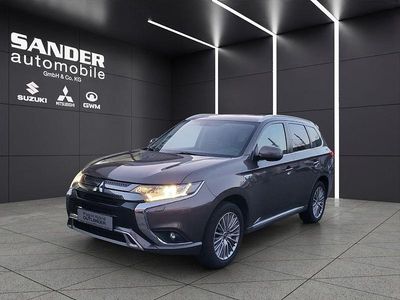 Grau Gebraucht 2020 Mitsubishi Outlander P-HEV Basis SUV | 18.500 € (Fairer Preis)