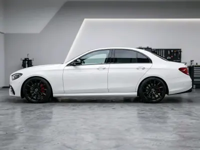 Gebraucht Mercedes E220 194 PS (142 kW) 2016 Weiß Limousine