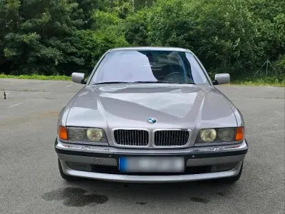 Gebraucht BMW 750 320 PS (235 kW) 1997 Silber Limousine