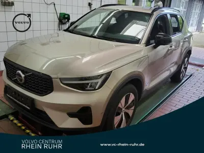 Gebraucht Volvo XC40 Plus 163 PS (119 kW) 2023 Gold SUV