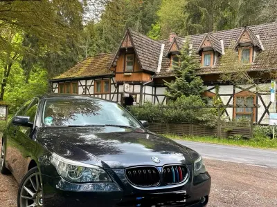 Gebraucht BMW 523 187 PS (137 kW) 2005 Grün Limousine