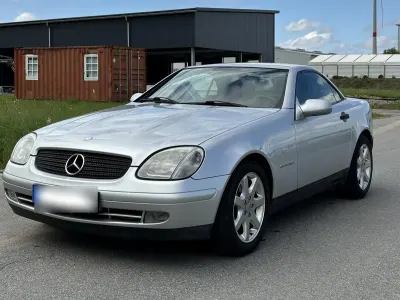 Gebraucht Mercedes SLK230 193 PS (141 kW) 1999 Silber Cabrio