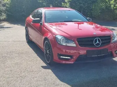 Gebraucht Mercedes C350 306 PS (225 kW) 2011 Rot Coupé
