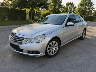 Gebraucht Mercedes E200 Avantgarde 2010 Silber Limousine