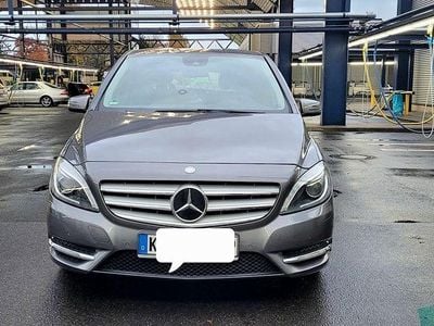 Mercedes B200