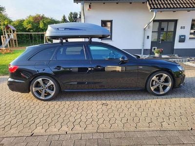 Schwarz Gebraucht 2022 Audi A4 Kombi | 26.200 € (Fairer Preis)