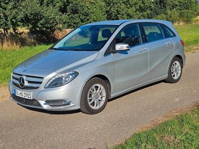 Mercedes B200