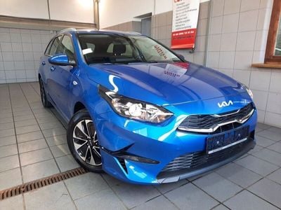 Blau Gebraucht 2024 Kia Ceed Sportswagon Kombi | 22.800 € (Guter Preis)