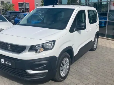 Gebraucht Peugeot e-Rifter Active 100 kW (136 PS) 2022 Weiß Van / Kleinbus