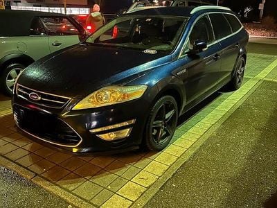 Gebraucht Ford Mondeo 140 PS (102 kW) 2012 Blau Kombi