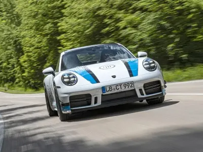 Gebraucht Porsche 992 Edition 394 PS (289 kW) 2025 Weiß Coupé