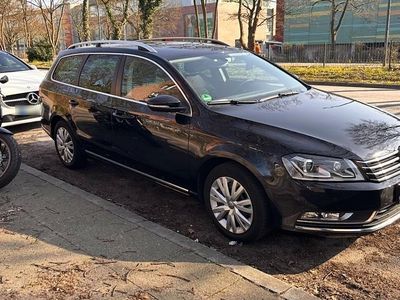 Gebraucht VW Passat 140 PS (102 kW) 2014 Schwarz Kombi