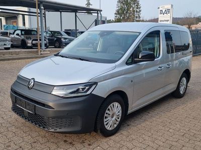 Gebraucht VW Caddy Basis 102 PS (75 kW) 2023 Silber Van / Kleinbus