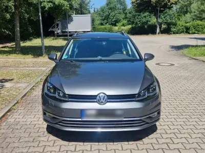 Gebraucht VW Golf VII 150 PS (110 kW) 2019 Silber Kombi