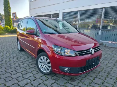 Gebraucht VW Touran Highline 150 PS (110 kW) 2014 Rot Van / Kleinbus