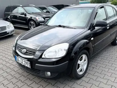 Gebraucht Kia Rio EX 110 PS (80 kW) 2006 Midnightblack Kleinwagen
