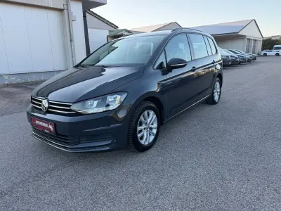 Gebraucht VW Touran Comfortline 116 PS (85 kW) 2019 Grau Van / Kleinbus