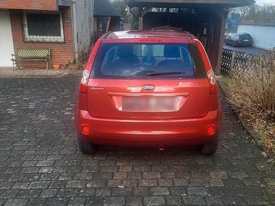 Usata Ford Fiesta 80 CV (58 kW) 2007 Arancione Utilitaria