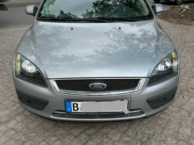 Gebraucht Ford Focus 101 PS (74 kW) 2005 Silber Limousine