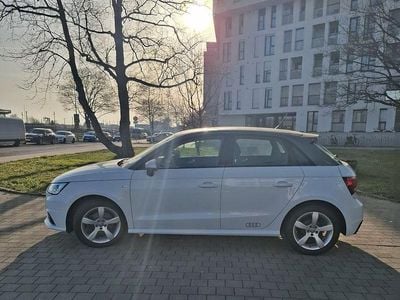 Gebraucht Audi A1 Sportback Comfort 125 PS (91 kW) 2018 Weiß Kleinwagen