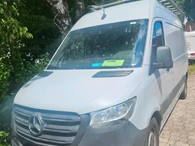 Gebraucht Mercedes Sprinter 163 PS (119 kW) 2019 Grau Van