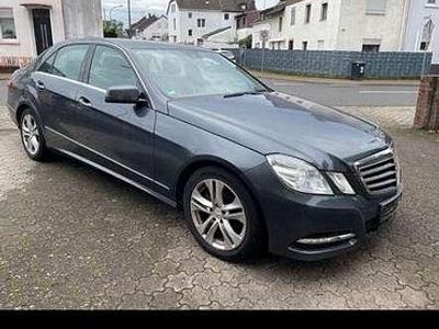 Mercedes E220