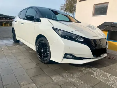Gebraucht Nissan Leaf N-Connecta 110 kW (150 PS) 2022 Weiß Kleinwagen