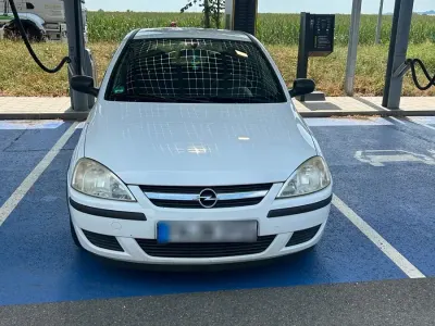 Gebraucht Opel Corsa 60 PS (44 kW) 2006 Weiß Kleinwagen